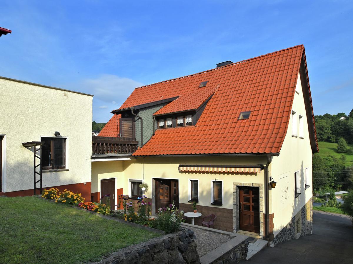 Lovely Holiday Home In The Thuringian Forest With Roof Terrace And Great View Бад Либенщайн Екстериор снимка